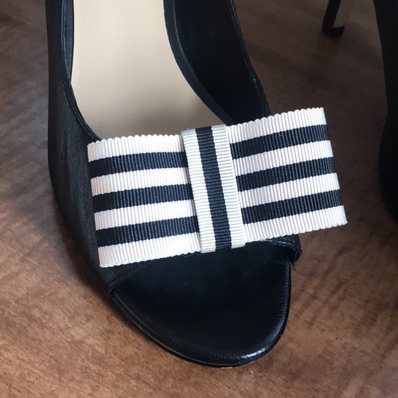 kate spade black leather heels with striped bows - Picture 2 of 8